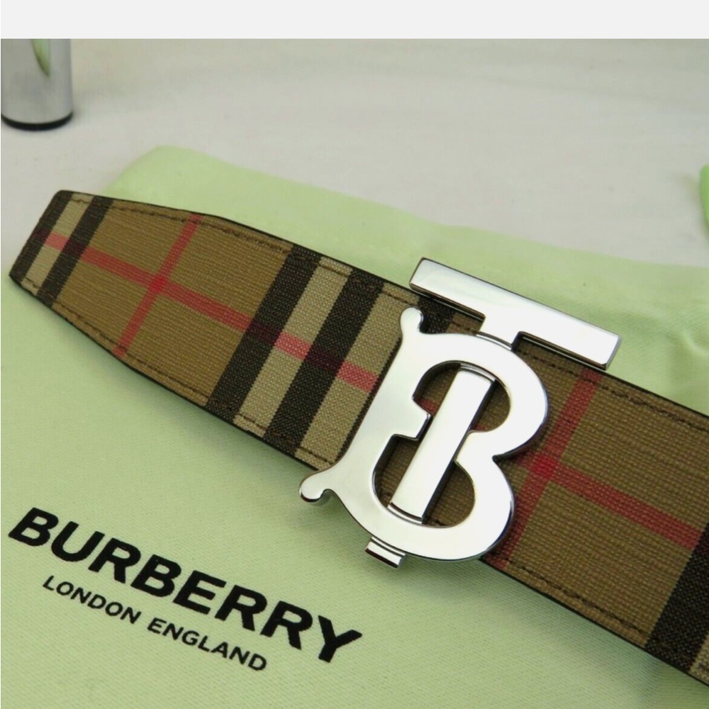 Burberry Men’s/Womens Unisex Plaid/Black Belt w/ silver buckle 110 dustbag & tag